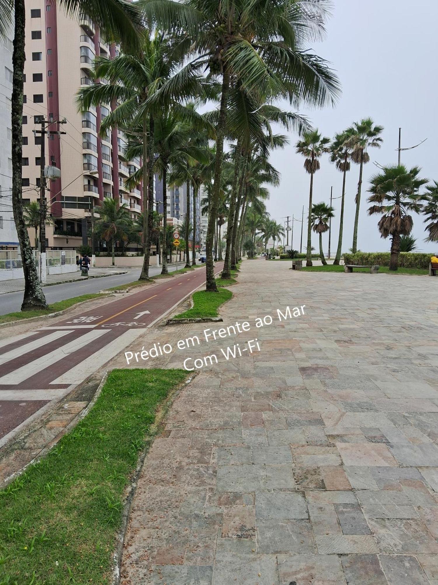 프라이아 그란데 Predio Em Frente Ao Mar 아파트 외부 사진